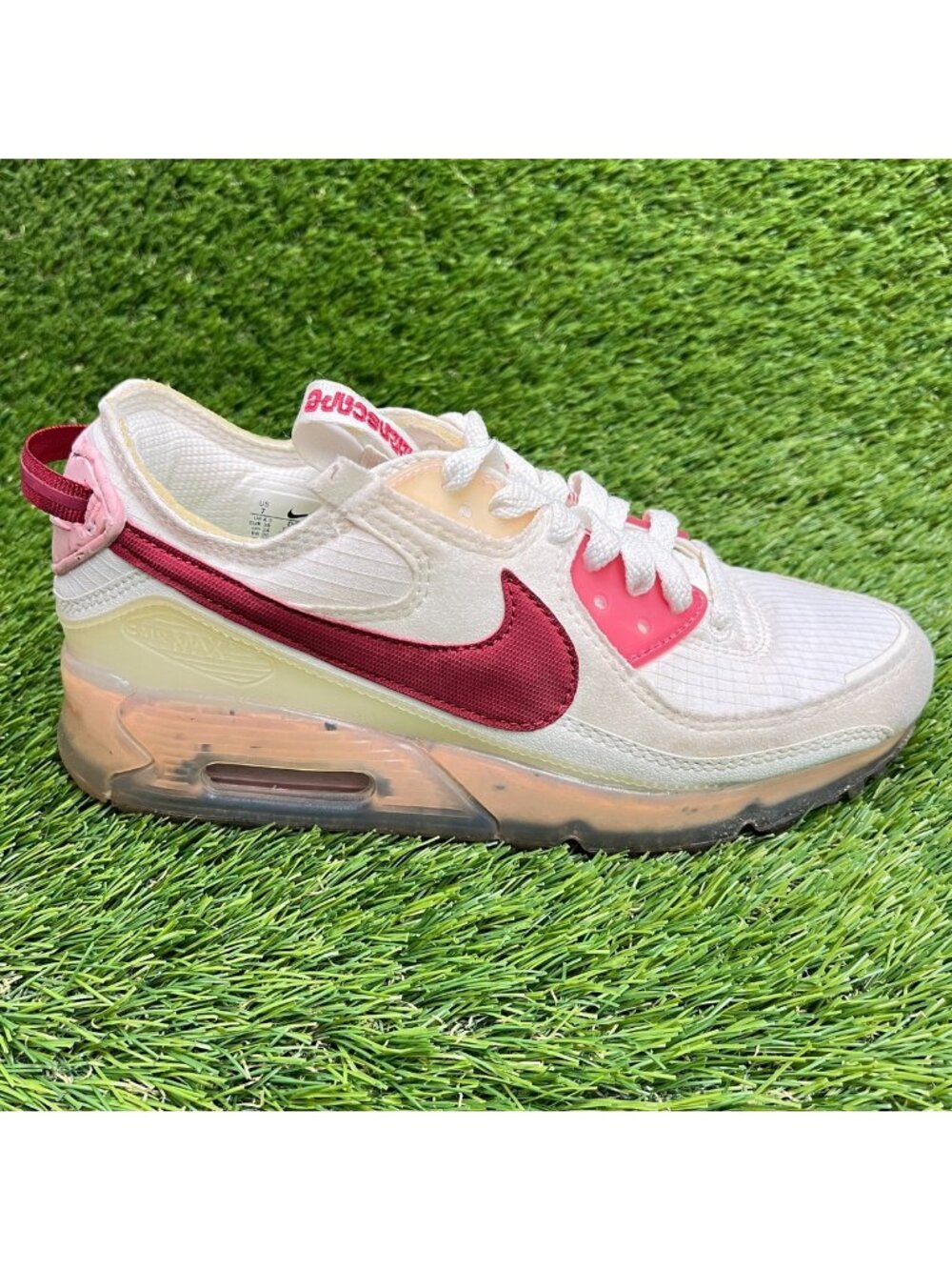 Nike Air Max Terrascape 90 Womens Size 7 White Athletic Running Shoes Sneakers